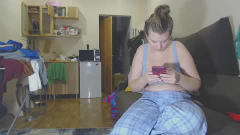 Snapshot of sweet_martinique chatting on 28, 10, 2025 TexasPAWG101 online show from 28, 10, 2025