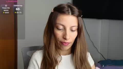 Snapshot of sweet_moon_v_ chatting on 17, 6, 2026 sweet_moon_v_ online show from 17, 6, 2026