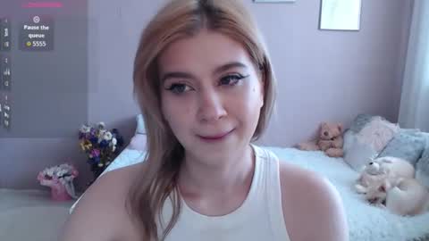 Snapshot of sweet_nicole_333 chatting on 13, 9, 2025 sweet_nicole_333 online show from 13, 9, 2025