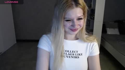 sweet_nicole_333 online show from 23, 10, 2025