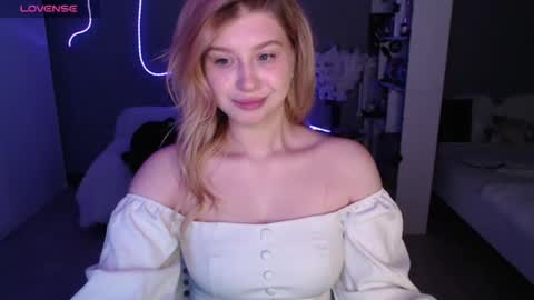 sweet_nicole_333 online show from 29, 5, 2026