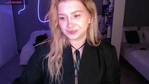sweet_nicole_333 online show from 30, 5, 2026