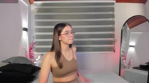 Snapshot of sweet_obsession__ chatting on 8, 10, 2025 Sweet Obsession online show from 8, 10, 2025