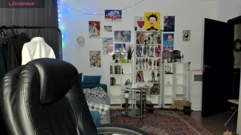 kira online show from 7, 4, 2026