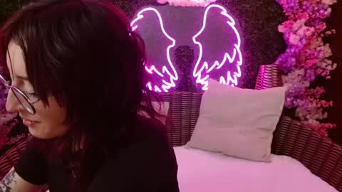 Snapshot of sweet_roxanee chatting on 22, 4, 2026 Roxanee online show from 22, 4, 2026