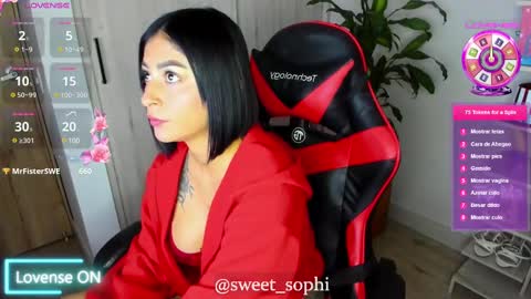 Snapshot of sweet_sophi_ chatting on 8, 3, 2025 sophie leone online show from 8, 3, 2025
