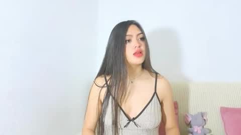 Snapshot of sweet_sophie_7 chatting on 19, 9, 2025 sweet_sophie_7 online show from 19, 9, 2025