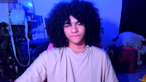 Snapshot of sweet_vond chatting on 25, 2, 2025 Steven independent model online show from 25, 2, 2025