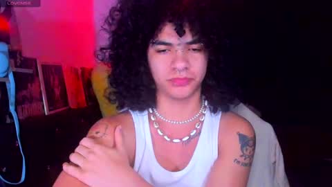 Snapshot of sweet_vond chatting on 1, 3, 2025 Steven independent model online show from 1, 3, 2025