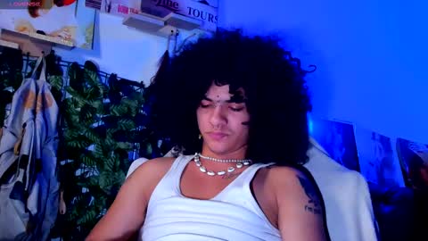 Snapshot of sweet_vond chatting on 6, 3, 2025 Steven independent model online show from 6, 3, 2025