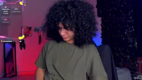 Steven independent model online show from 3, 12, 2025