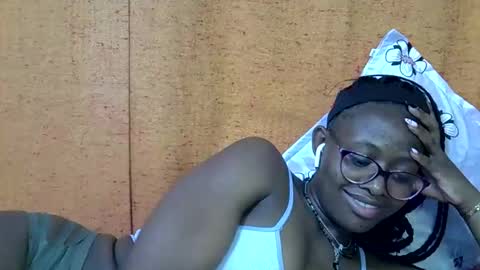 sweet_zarah online show from 14, 4, 2026