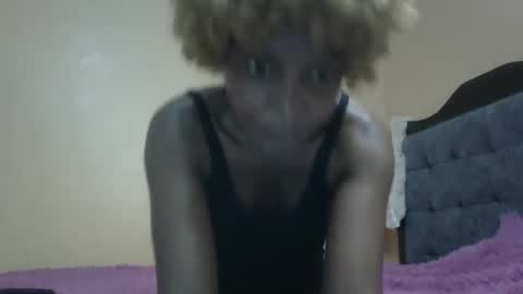 Snapshot of sweet_zella chatting on 24, 4, 2026 zellate online show from 24, 4, 2026