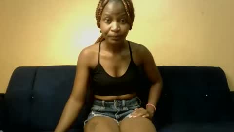 Snapshot of sweet_zella chatting on 13, 5, 2026 zellate online show from 13, 5, 2026