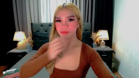 Snapshot of sweet_zoey12 chatting on 25, 4, 2026 bea takashi online show from 25, 4, 2026