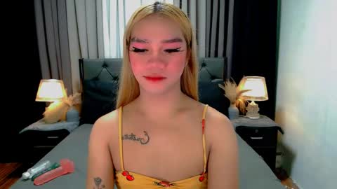 Snapshot of sweet_zoey12 chatting on 28, 4, 2026 bea takashi online show from 28, 4, 2026