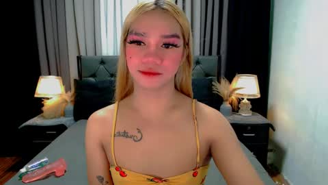 Snapshot of sweet_zoey12 chatting on 29, 4, 2026 bea takashi online show from 29, 4, 2026