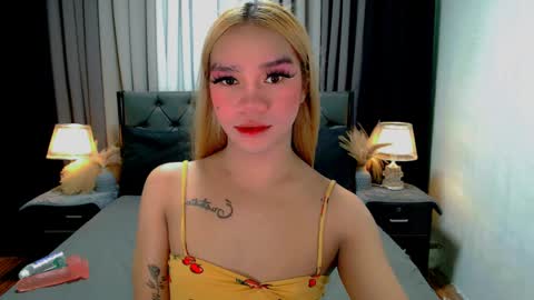 Snapshot of sweet_zoey12 chatting on 30, 4, 2026 bea takashi online show from 30, 4, 2026