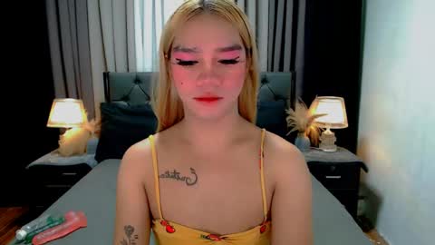 Snapshot of sweet_zoey12 chatting on 1, 5, 2026 bea takashi online show from 1, 5, 2026