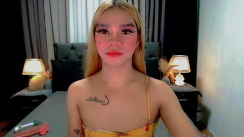 Snapshot of sweet_zoey12 chatting on 6, 5, 2026 bea takashi online show from 6, 5, 2026