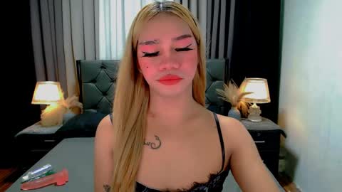 Snapshot of sweet_zoey12 chatting on 9, 5, 2026 bea takashi online show from 9, 5, 2026