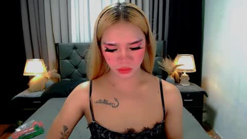Snapshot of sweet_zoey12 chatting on 11, 5, 2026 bea takashi online show from 11, 5, 2026