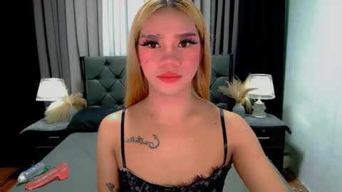 Snapshot of sweet_zoey12 chatting on 12, 5, 2026 bea takashi online show from 12, 5, 2026