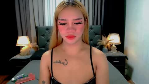 Snapshot of sweet_zoey12 chatting on 15, 5, 2026 bea takashi online show from 15, 5, 2026