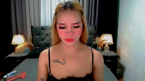 Snapshot of sweet_zoey12 chatting on 21, 5, 2026 bea takashi online show from 21, 5, 2026