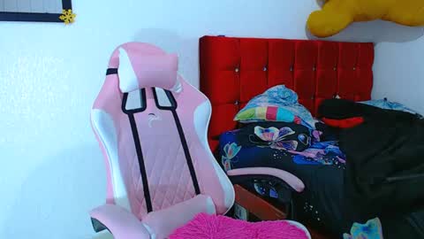 Snapshot of sweetalmaa chatting on 20, 12, 2024 Alma online show from 20, 12, 2024