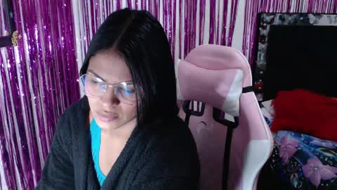 Snapshot of sweetalmaa chatting on 18, 4, 2026 Alma online show from 18, 4, 2026