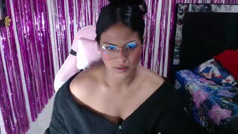 Snapshot of sweetalmaa chatting on 23, 4, 2026 Alma online show from 23, 4, 2026