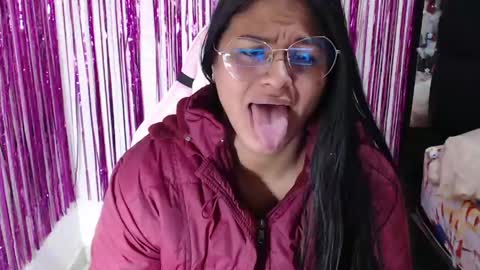 Snapshot of sweetalmaa chatting on 7, 5, 2026 Alma online show from 7, 5, 2026