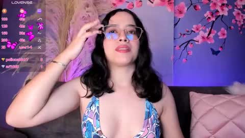 Annie online show from 10, 9, 2025