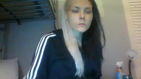 sweetbaby7911 online show from 23, 2, 2026