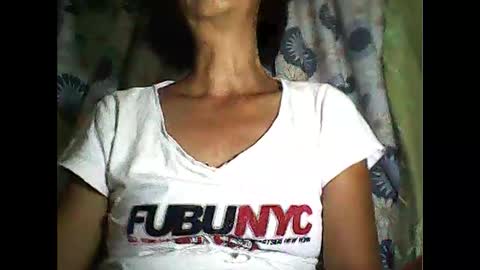 Snapshot of sweetbella24 chatting on 23, 10, 2025 im anne online show from 23, 10, 2025