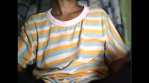 Snapshot of sweetbella24 chatting on 26, 10, 2025 im anne online show from 26, 10, 2025