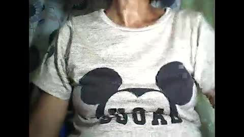 Snapshot of sweetbella24 chatting on 29, 10, 2025 im anne online show from 29, 10, 2025