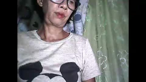 Snapshot of sweetbella24 chatting on 21, 12, 2025 im anne online show from 21, 12, 2025