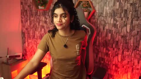 Salom independent model online show from 24, 3, 2026