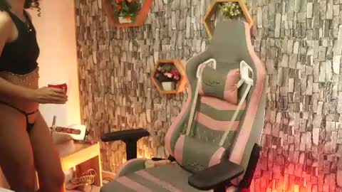 Snapshot of sweetbonii chatting on 2, 7, 2026 Salom independent model online show from 2, 7, 2026