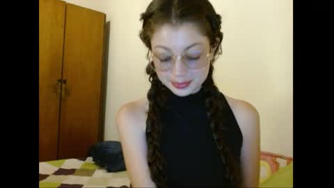 Snapshot of sweetcalm_ chatting on 25, 4, 2026 sweetcalm_ online show from 25, 4, 2026