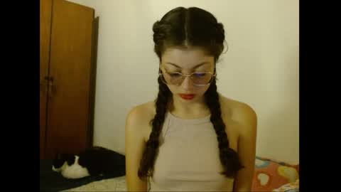 Snapshot of sweetcalm_ chatting on 27, 4, 2026 sweetcalm_ online show from 27, 4, 2026
