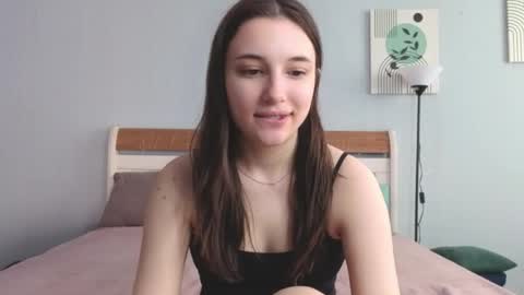 Snapshot of sweetcats_meow chatting on 4, 6, 2026 Eva and Cherry online show from 4, 6, 2026