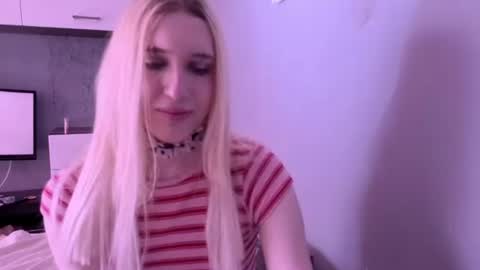 Snapshot of sweetcrystalll chatting on 21, 6, 2026 sweetcrystalll online show from 21, 6, 2026