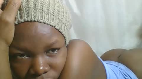 Snapshot of sweetgal2025 chatting on 22, 6, 2026 EUNICE online show from 22, 6, 2026