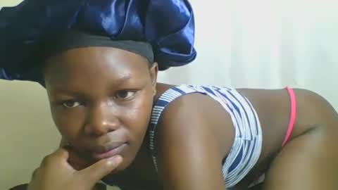 Snapshot of sweetgal2025 chatting on 25, 6, 2026 EUNICE online show from 25, 6, 2026