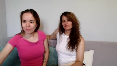 Snapshot of sweetharts69 chatting on 27, 6, 2026 Alina and Mia online show from 27, 6, 2026