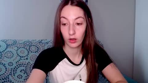 Snapshot of sweetheart_77 chatting on 26, 10, 2025 Emma online show from 26, 10, 2025