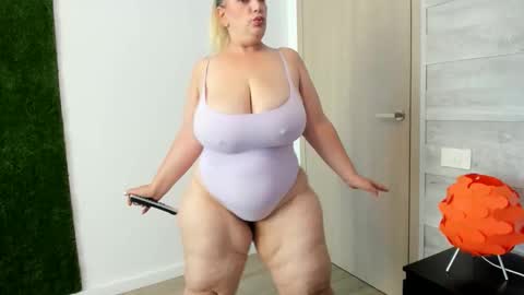 Snapshot of sweetheartmia chatting on 25, 9, 2025 sweetheartmia online show from 25, 9, 2025